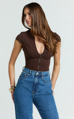 Duncan Top - Cap Sleeve Slit Neck Zip Front Top in Chocolate