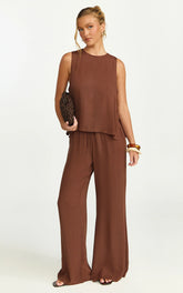 Makenna Top - Crinkle Shell Top in Chocolate