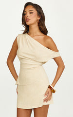 Robilyn - Off Shoulder Linen Look Top in Natural
