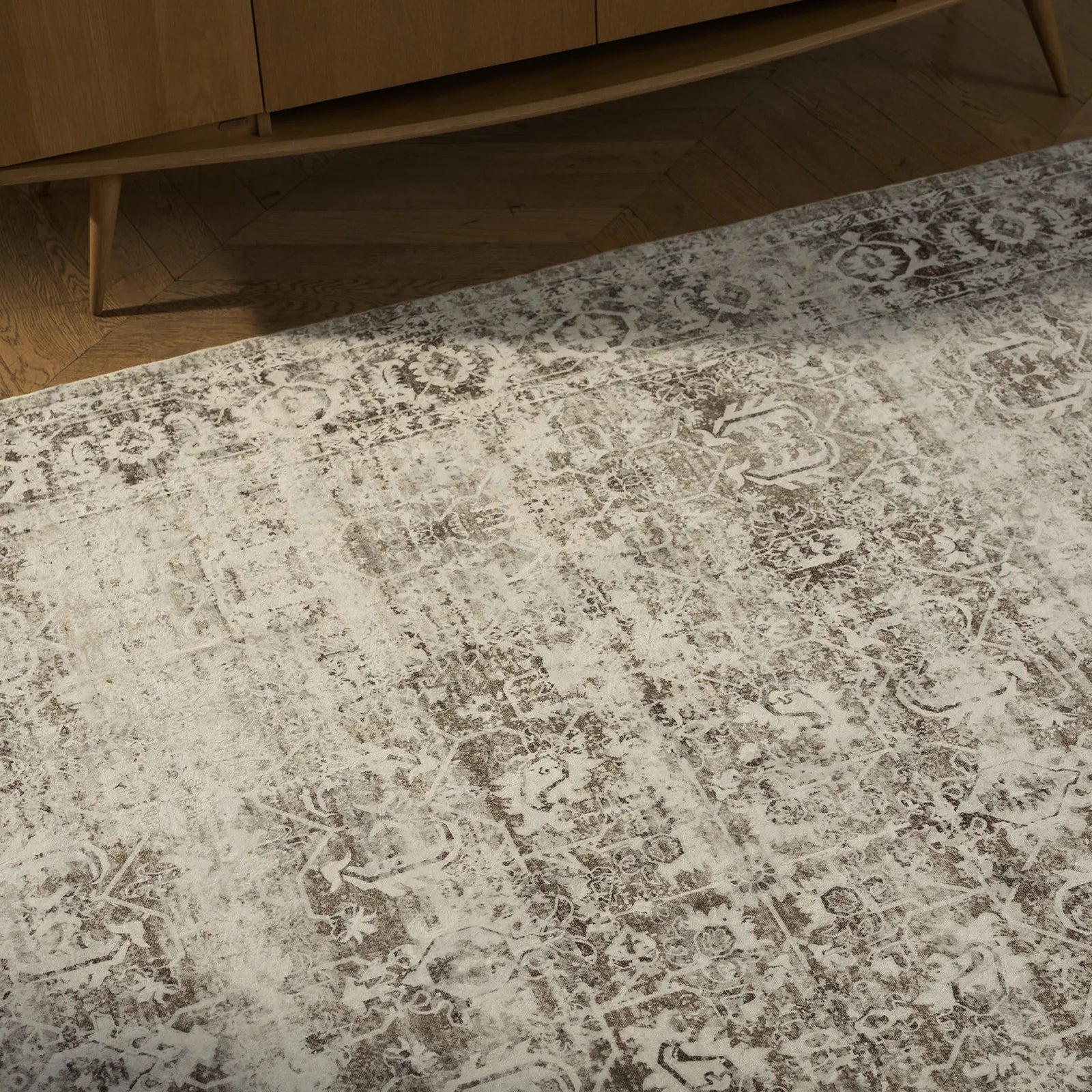 Margot Washable Vintage Distressed Beige Rug